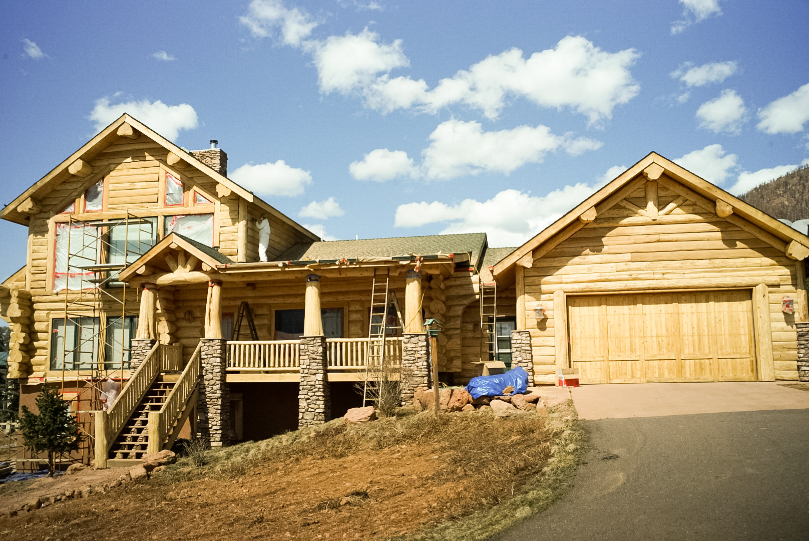 Professional log home media blasting restoration in Colorado mountains